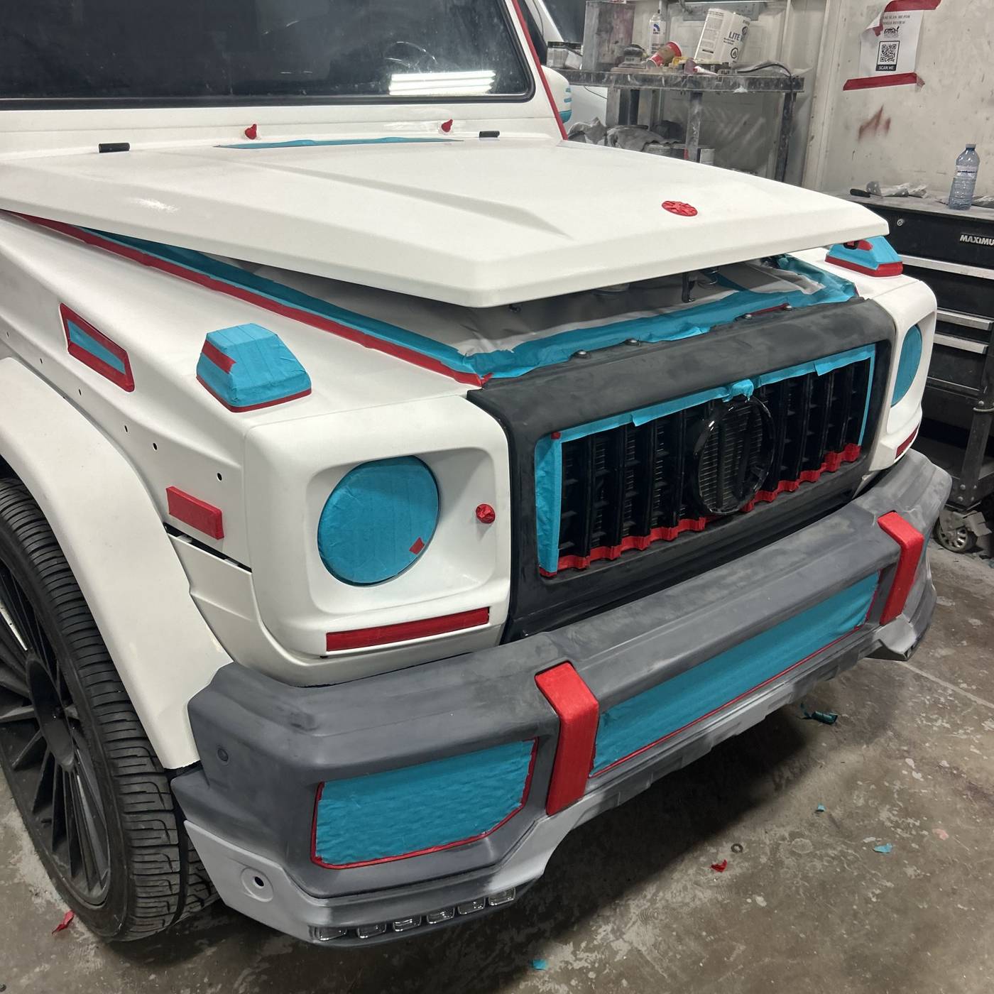 G-Wagon body kit being fitted